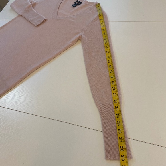 Halogen Nordstrom V-Neck 100% Cashmare Sweater Light Lavender Size M - Picture 14 of 14